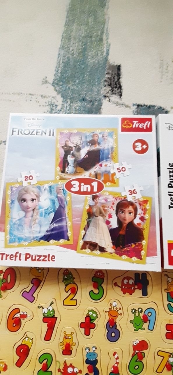 Puzzle Frozen si Mickey&,Minnie Mouse