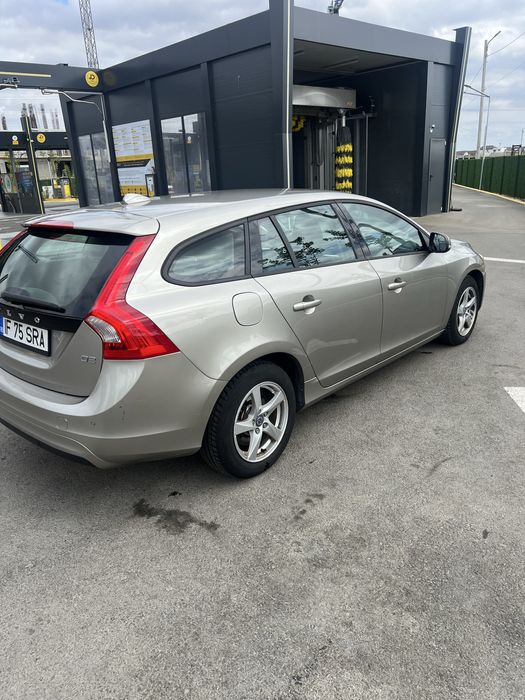 Volvo v60 1.6, diesel 2015