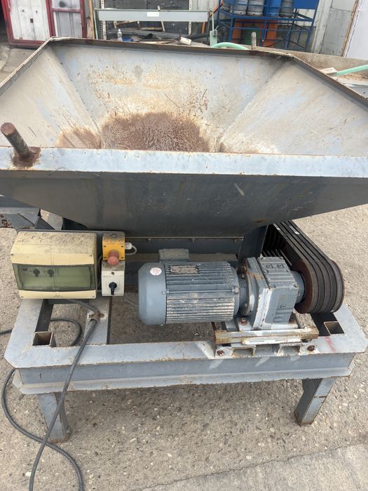 Tocator,pentru diverse produse.