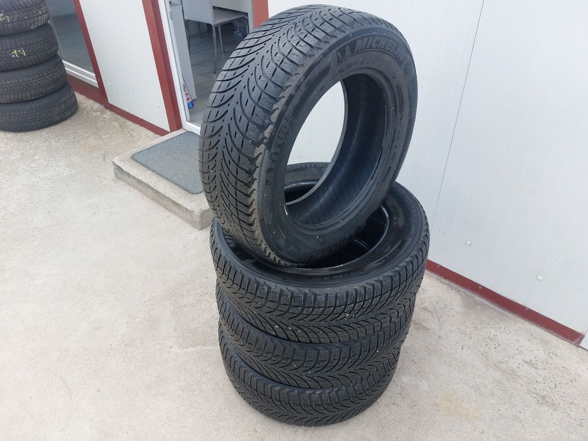 100 lei bucata! Set anvelope M+S/IARNA 235 60 17 Michelin
