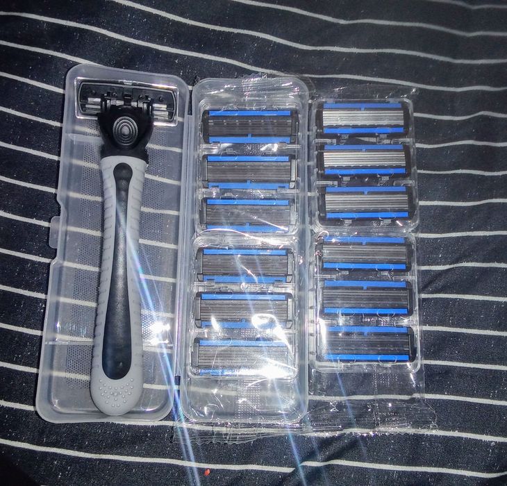 Бритва набор за 3000 тенге