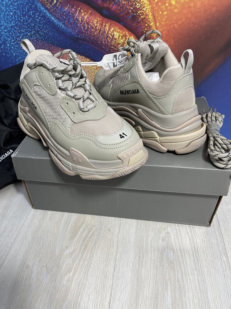 Adidasi Balenciaga Triple S Premium