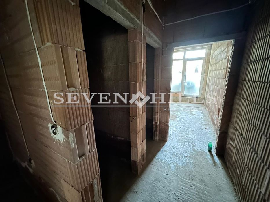 Продава се Офис в Пловдив, Младежки Хълм - 67 кв.м за 2206 €/кв.м - Снимка #4