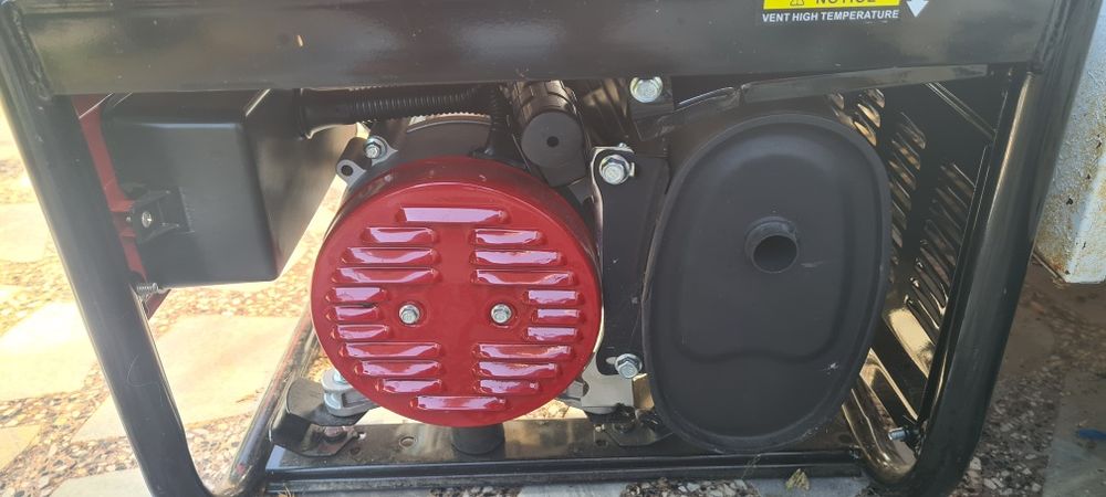 Инверторен генератор Honda 6,5kW 13,5hp