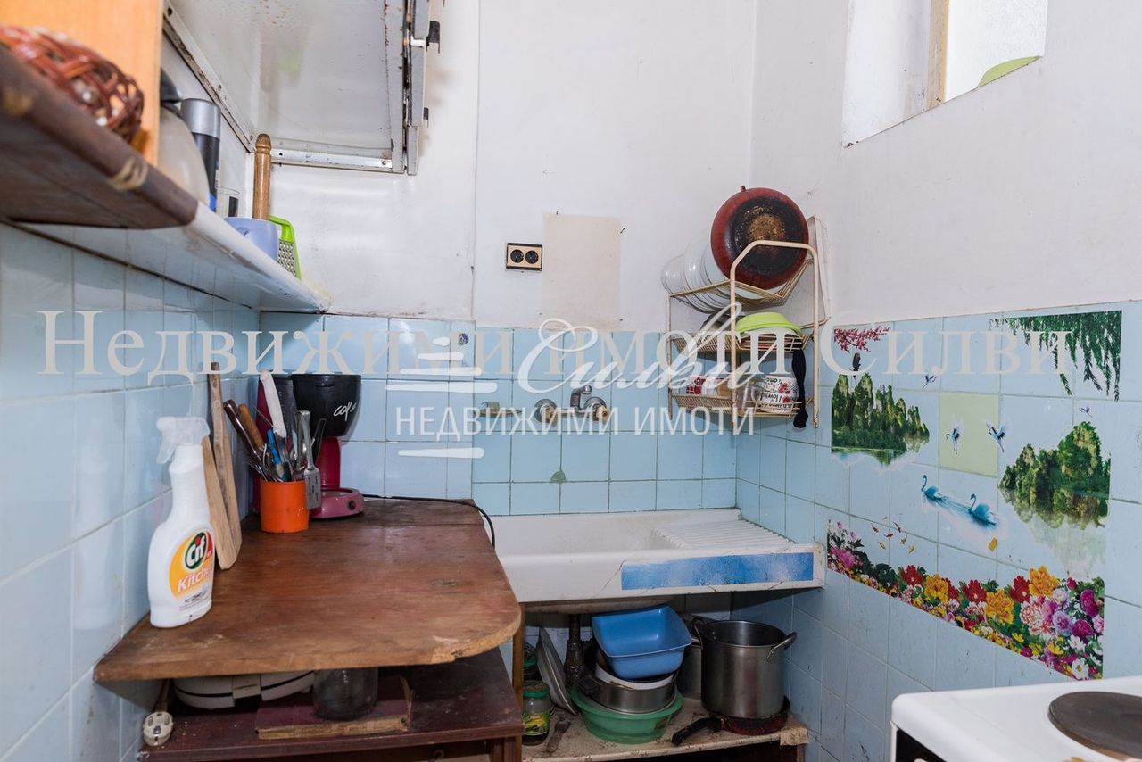 Продава се Едностаен апартамент в Шумен, Център - 42 кв.м за 1275 €/кв.м - Снимка #4