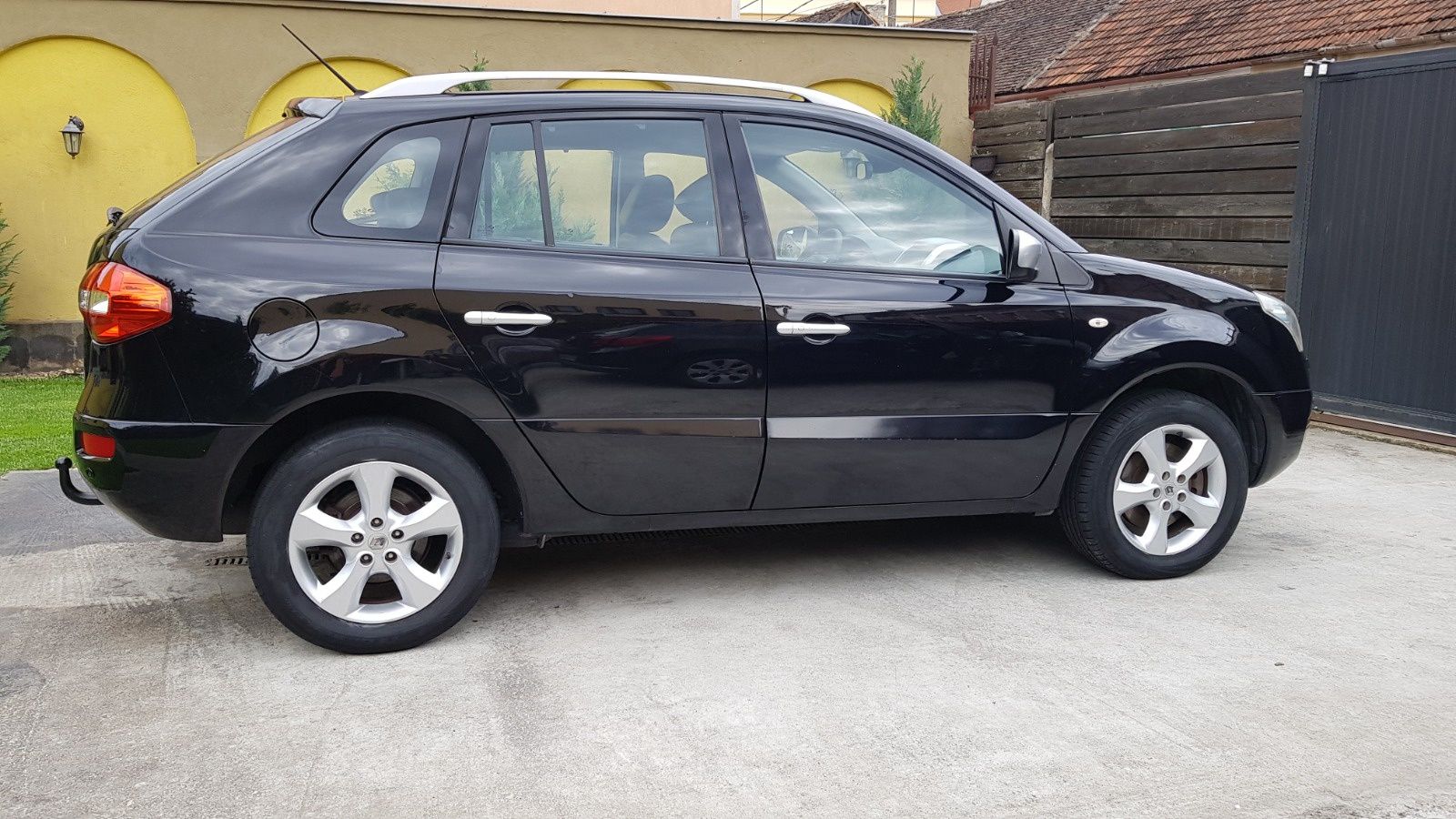 Renault Koleos 2,0 dci,  4x4,  RATE!!