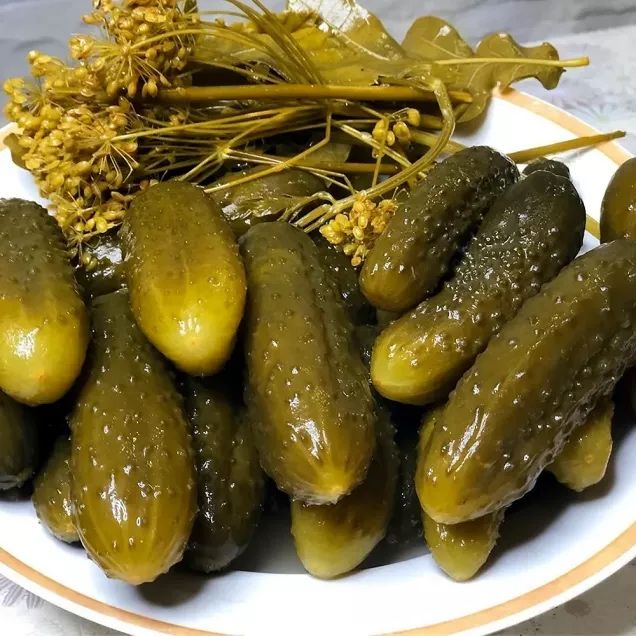 Продам соленые бочковые огурцы