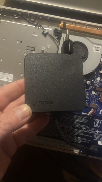 Lenovo 320 на части батерия перфектна