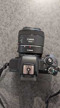 Canon EOS M50. Kit 15-45