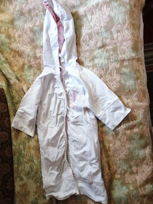 Суичър горница по 7 лева бройката