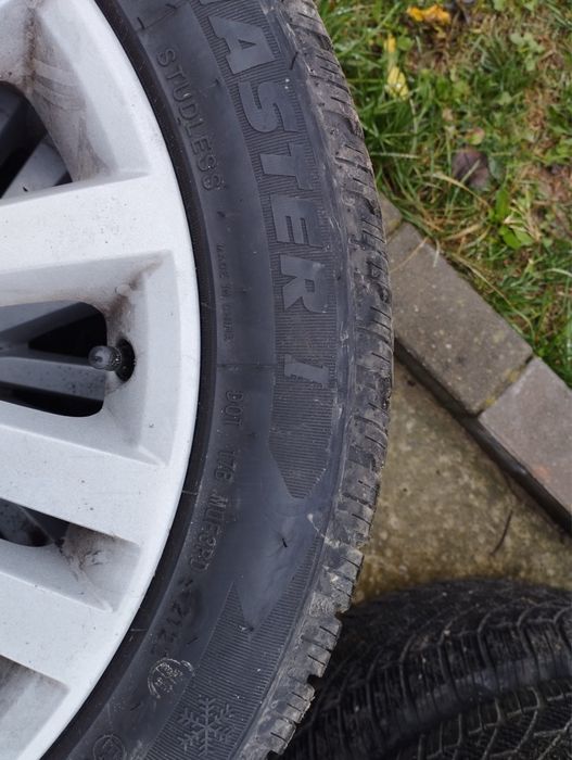 Anvelope iarna aproape noi