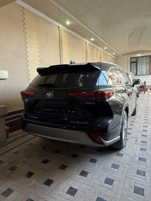 Toyota Highlander Limited Hybrid