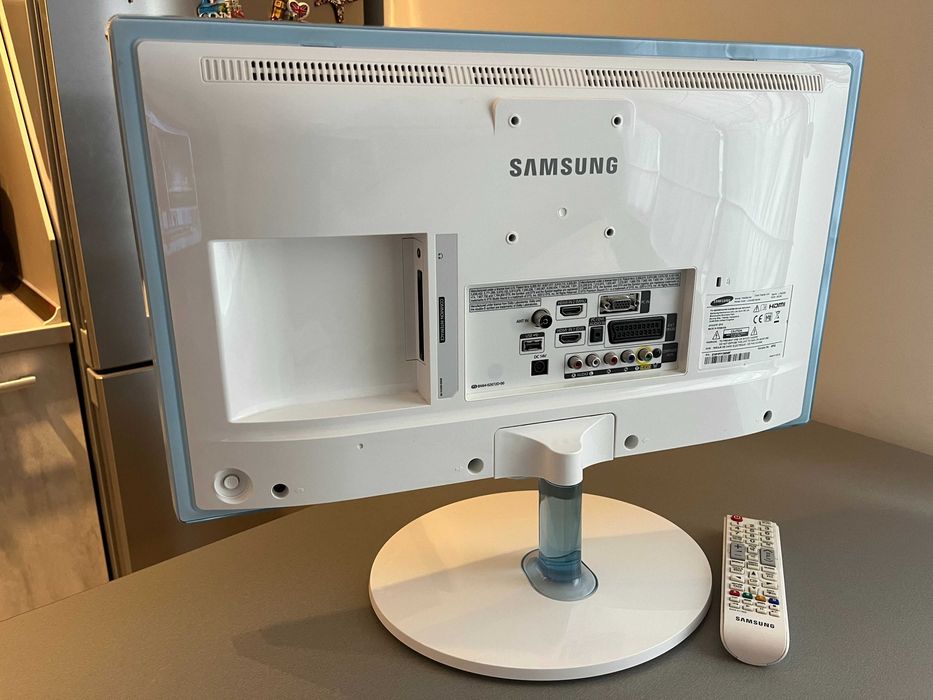 Телевизор Монитор Samsung 24" Full HD