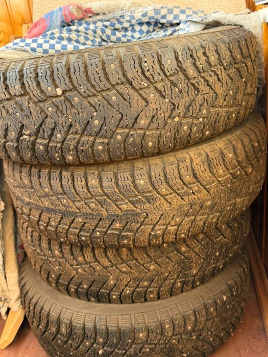 Продам шины зимные в хорошем состояний