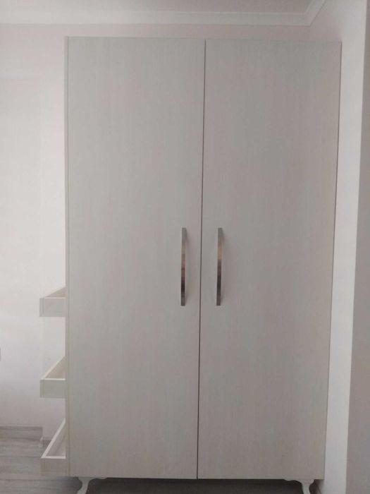 Гардероб двукрилен