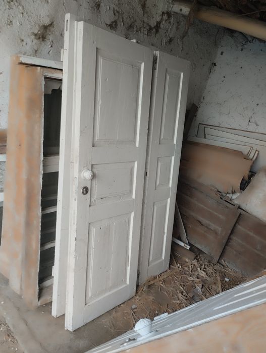 Эдик ва деразалар сотилади