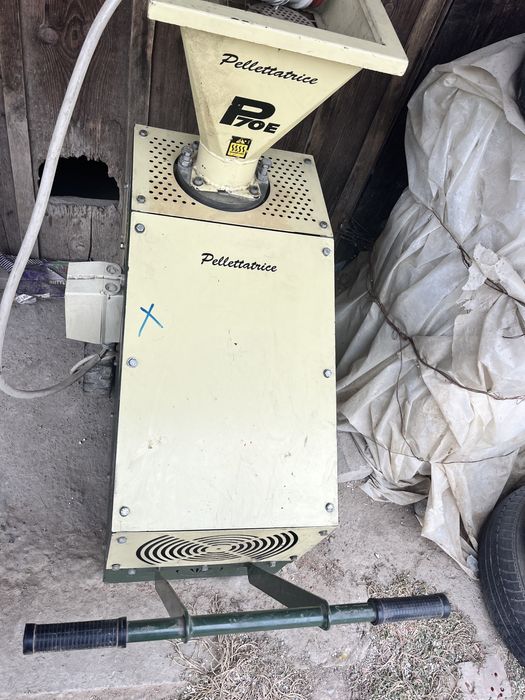 Vand masina peleți sau schimb cu utilaje agricole