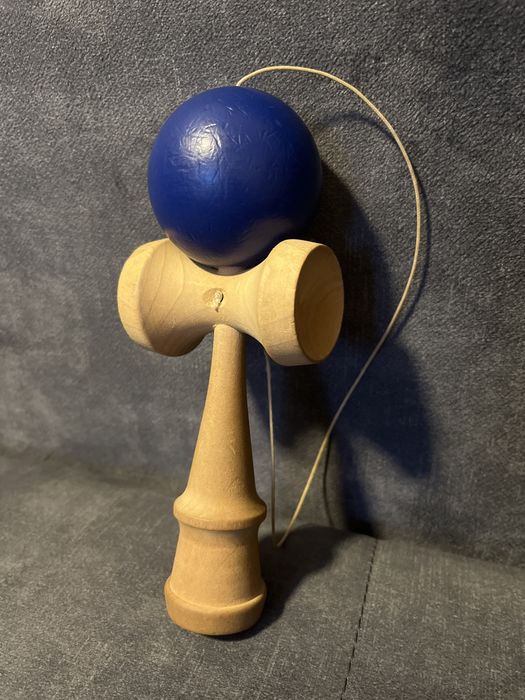 Vând Kendama …..