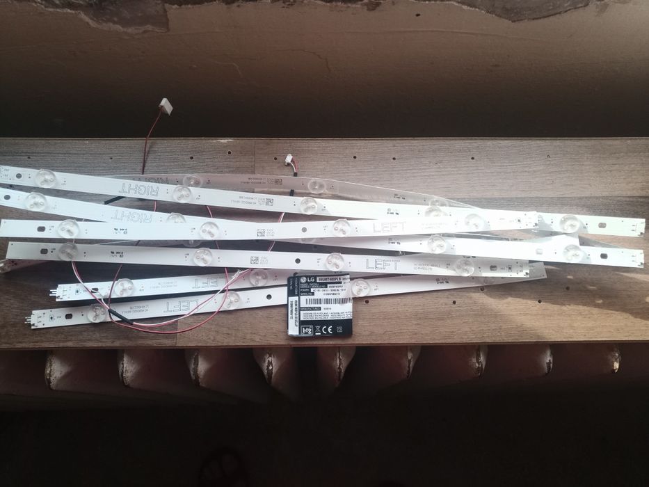 Lampi LG 49UM7400PLB