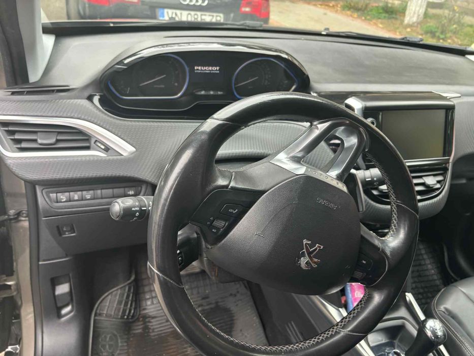 De vanzare  Peugeot 2008 e HDI