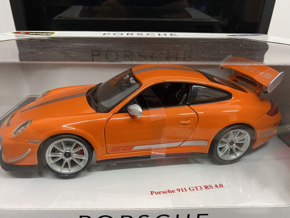 PORSCHE 911 GT3 RS 4.0 machetă auto scara 1:18 BBURAGO