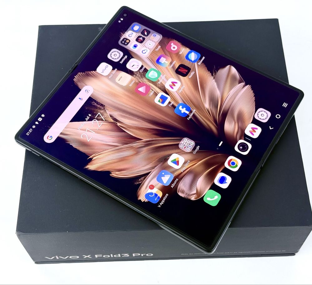 НОВ! Vivo X Fold 3 Pro 512GB 16RAM Black Гаранция!