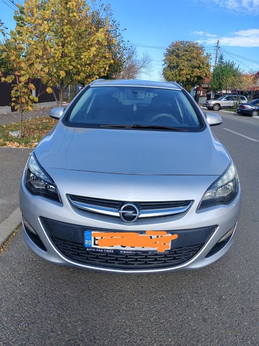 Vând Opel Astra j 1.6 diesel  an 2014 unic proprietar