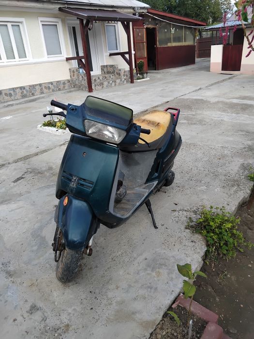 Vând peugeot sv125cc 2t
