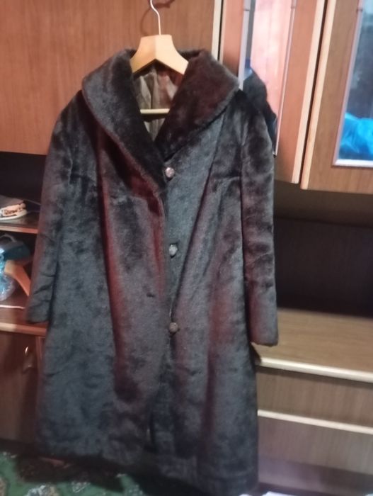 Российский  Шуба срочна Сотилади 450 минг жигарранг