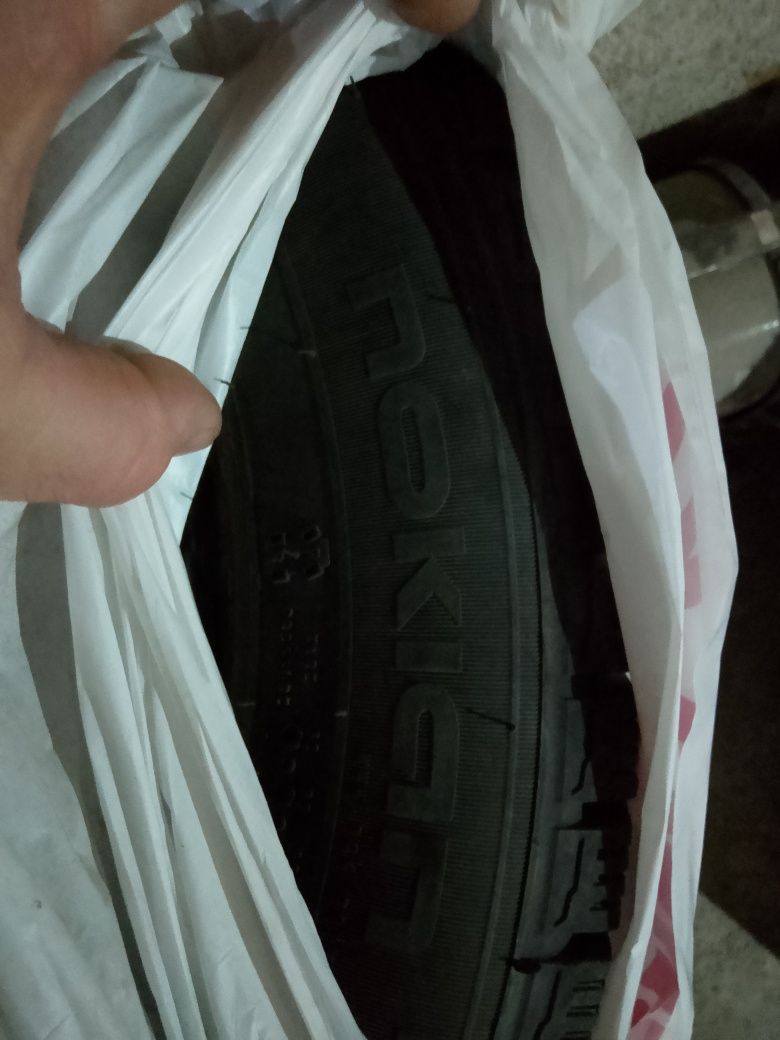 Продам резину NOKIAN