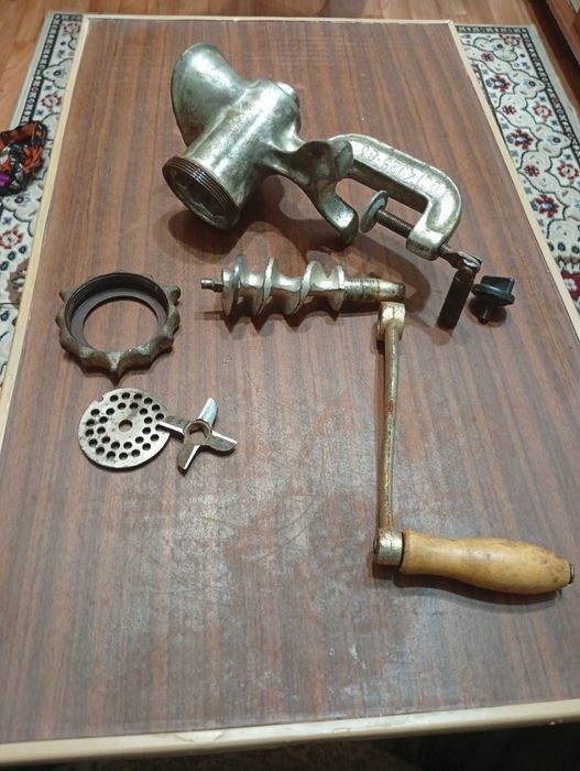 Продам мясорубку