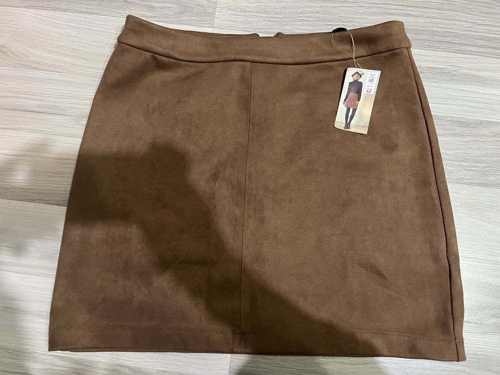 Fusta NOUA imitatie piele intoarsa marime 40