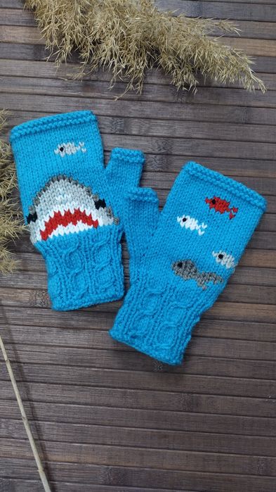 Дамски ръкавици без пръсти