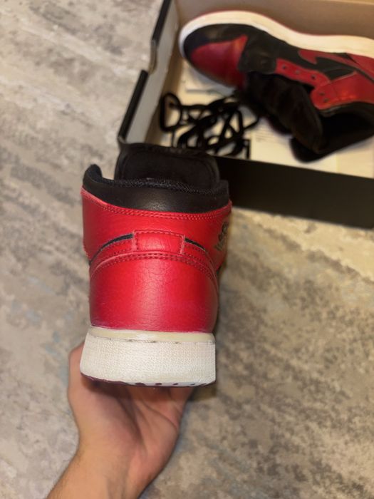 Jordan 1 Mid Banned (2020) Black/Gym Red-White