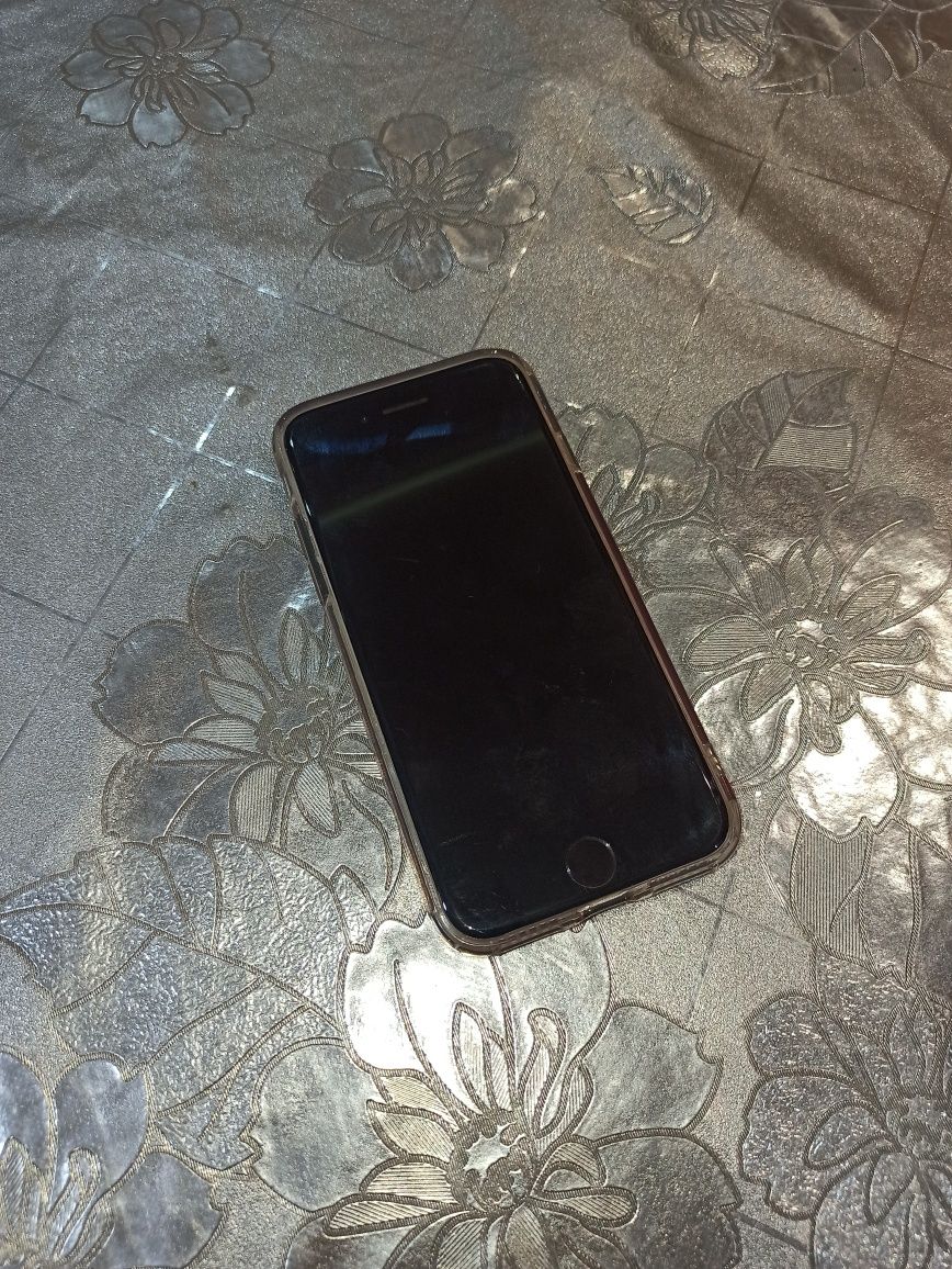 iPhone 7 32 Гб чорный