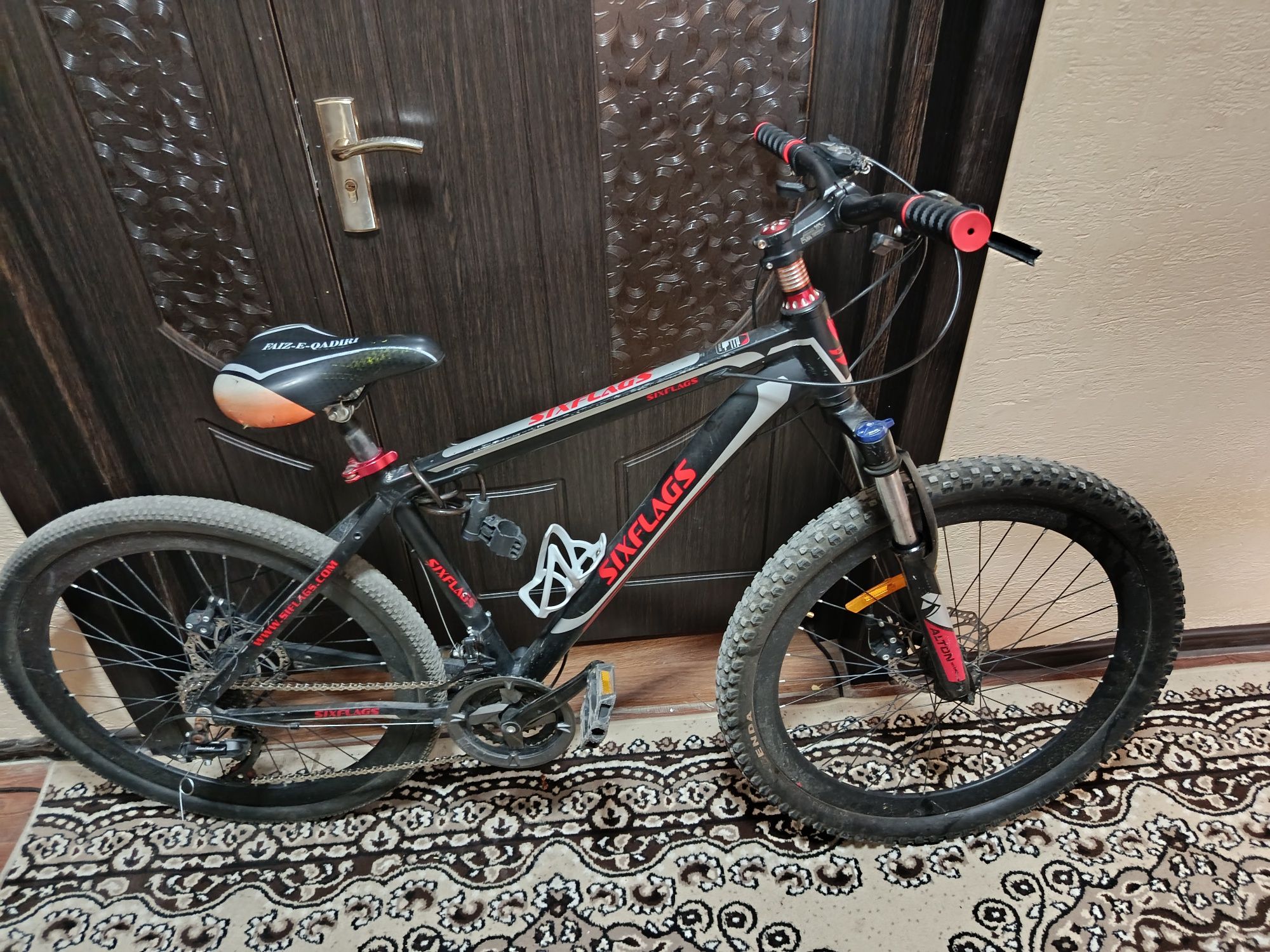Velosiped 22talik arendaga beriladi, kunlik 10.000 soʻmdan. Holati yax