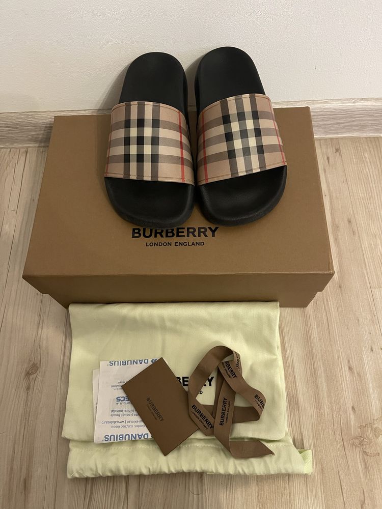 Papuci Burberry Originali masura 35