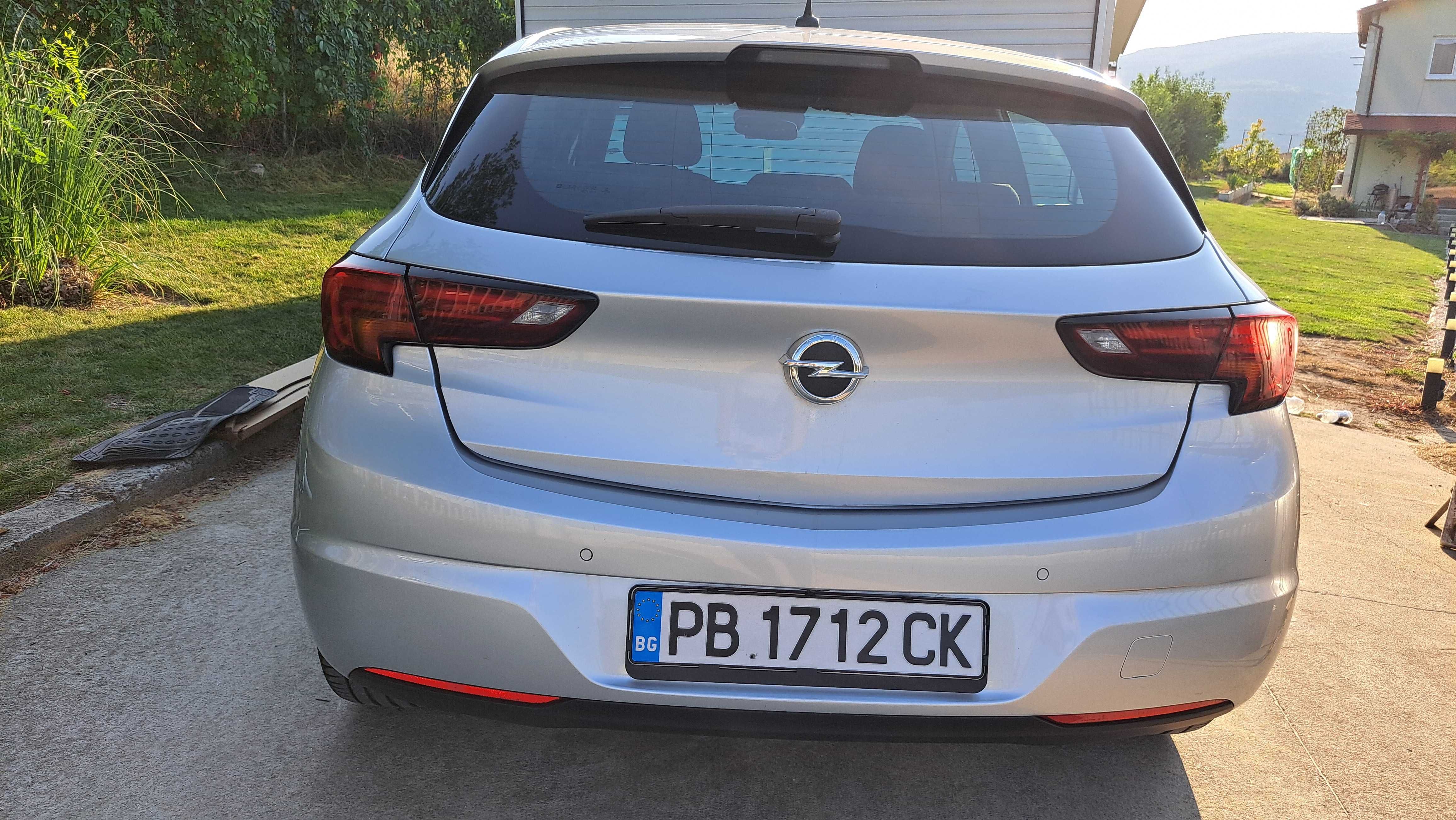 Продавам Opel Astra K