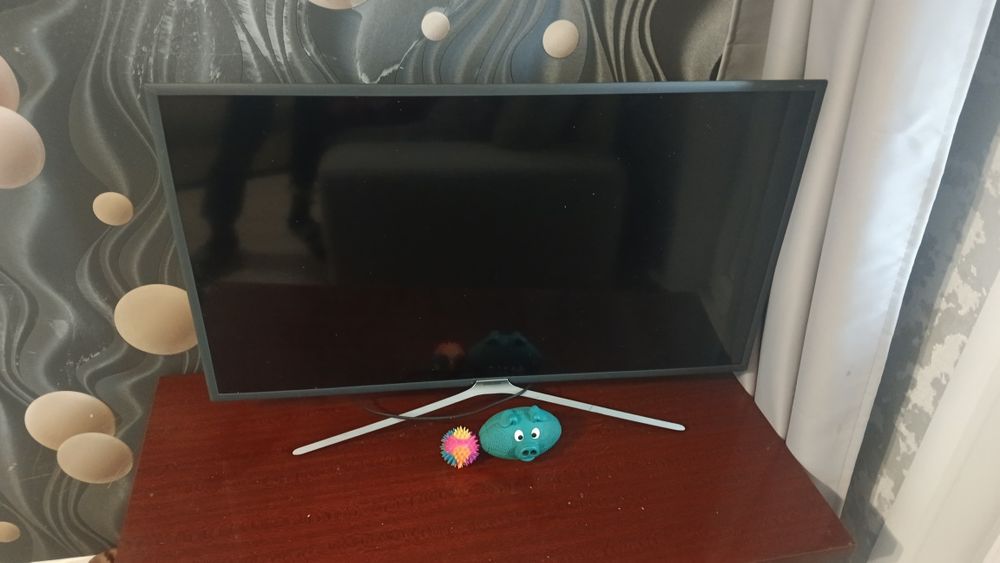 Продам телевизор Самсунг