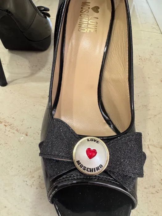 Love Moschino обувки 38н.
