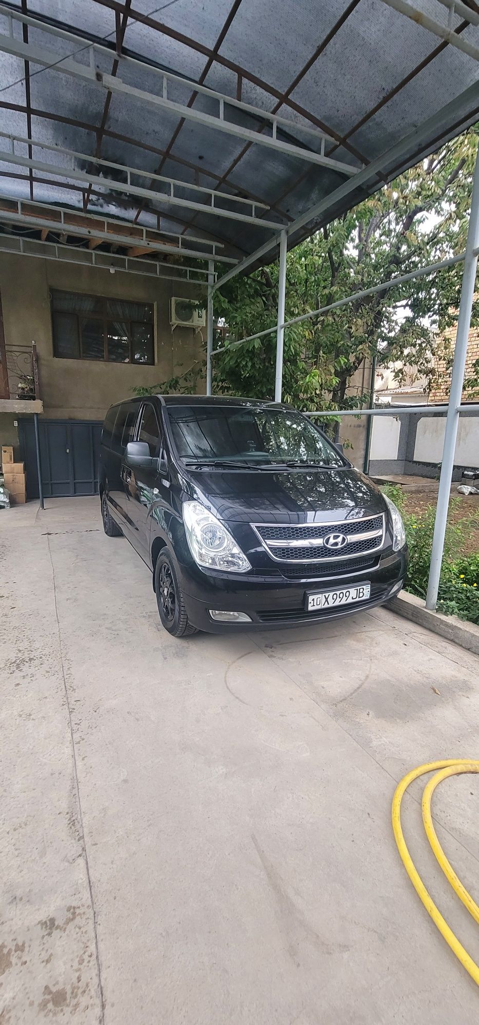 Hyundai Grand Starex