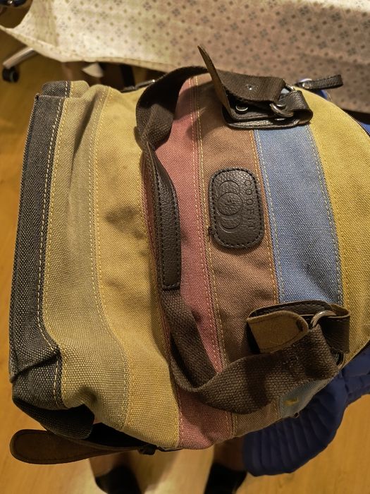 Продавам дамска чанта е много добро състояние