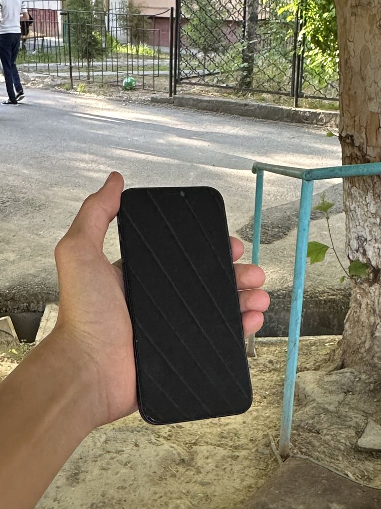 iphone 12 sotiladi