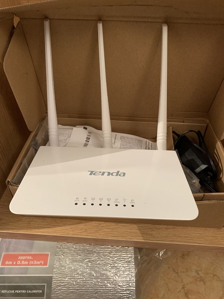 Router Tenda impecabil