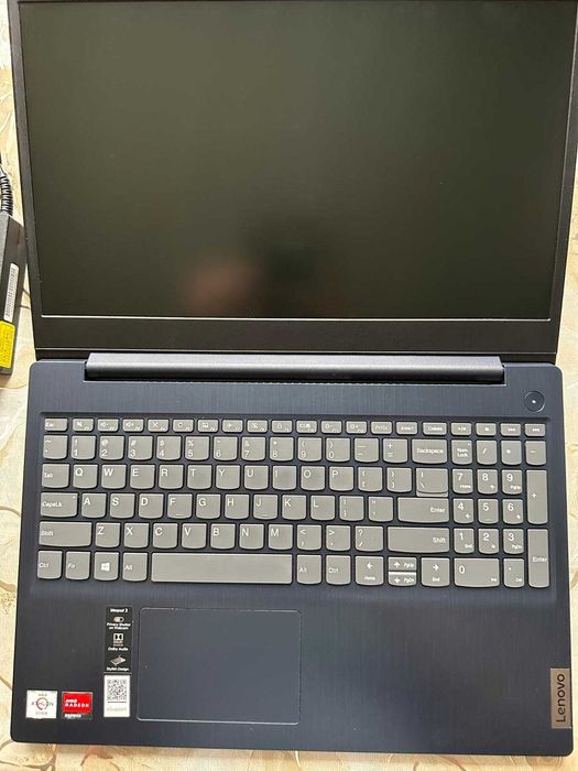 Laptop Lenovo IdeaPad 3 15ADA05, 15,6inchi ,AMD Athlon, 4GB, 512Gb SSD
