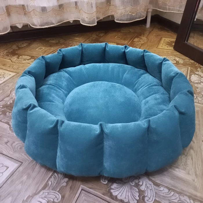 Лежанки для кошек и маленьких пород собак