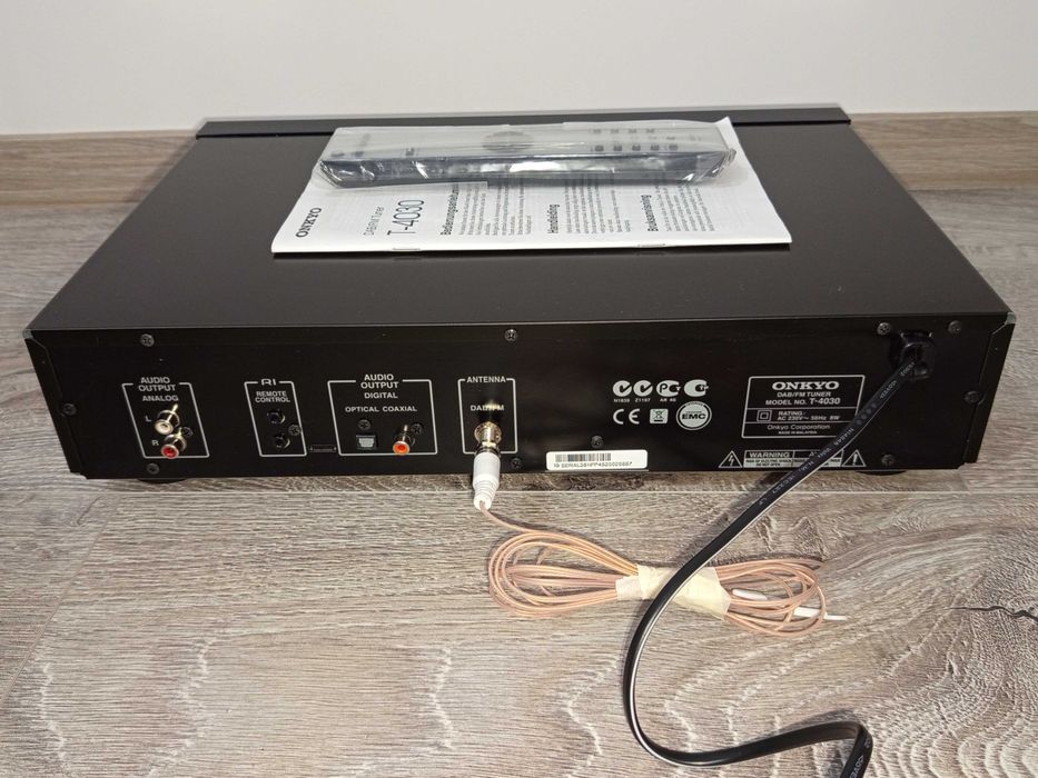 Дигитален приемник Onkyo T-4030