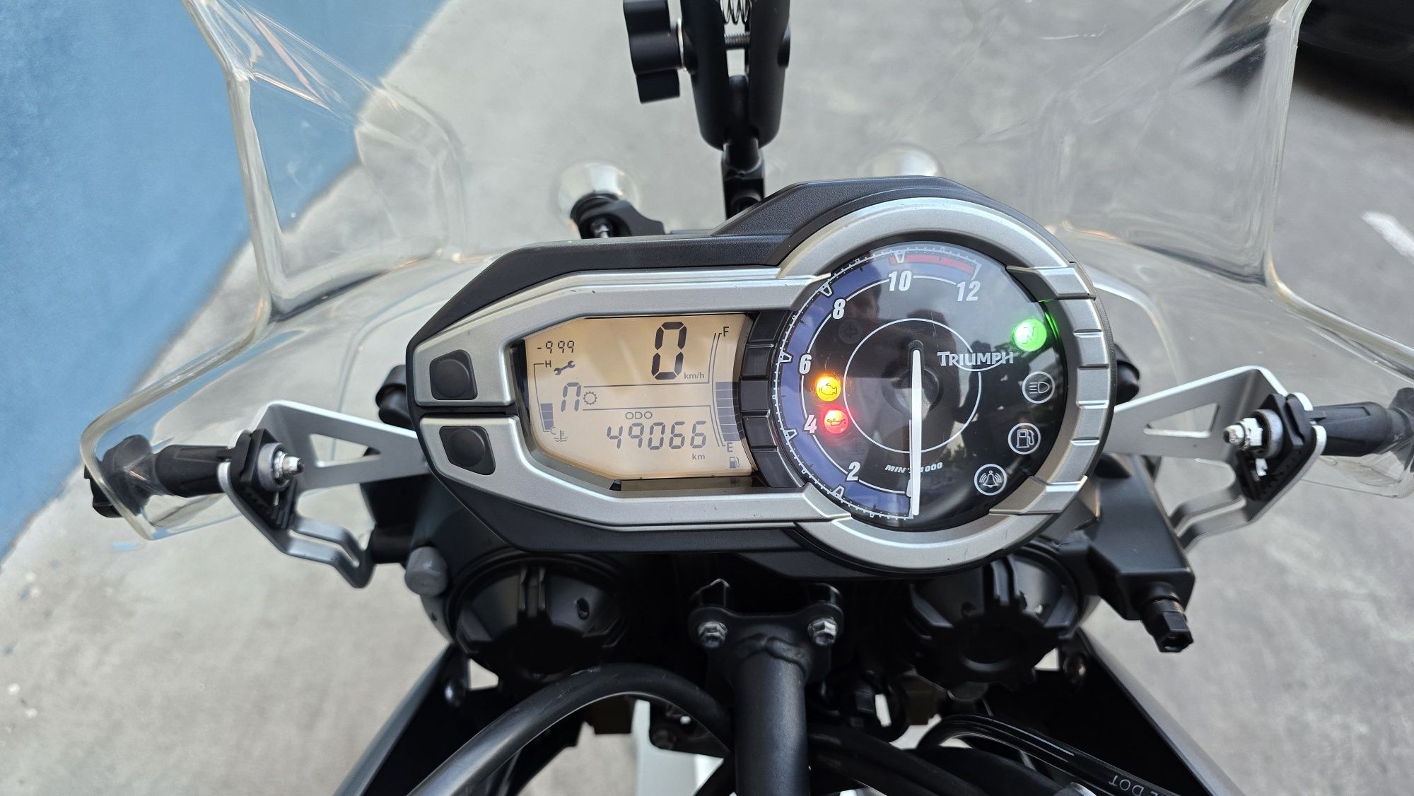Triumph Tiger 800