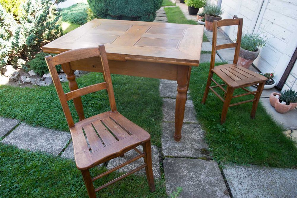 Masă din lemn extensibilă 8 persoane cu șase scaune