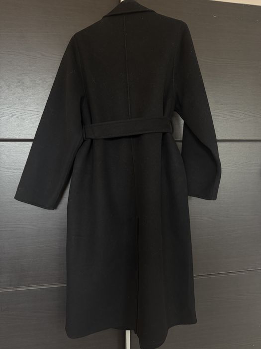 Вълнено черно палто Mango